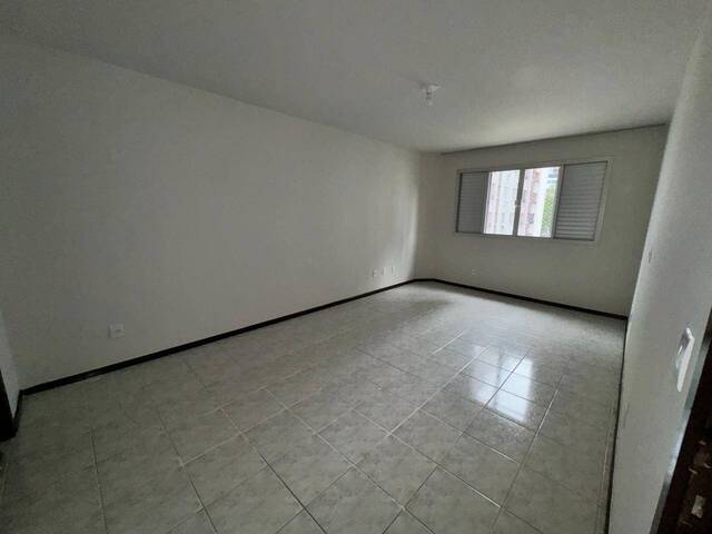 Apartamento para Venda em Criciúma - 5