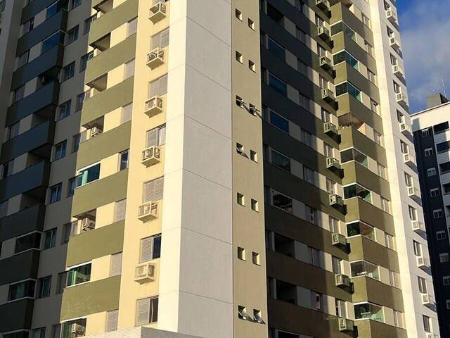 #8 - Apartamento para Venda em Criciúma - SC