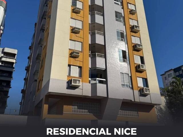 #29 - Apartamento para Venda em Criciúma - SC