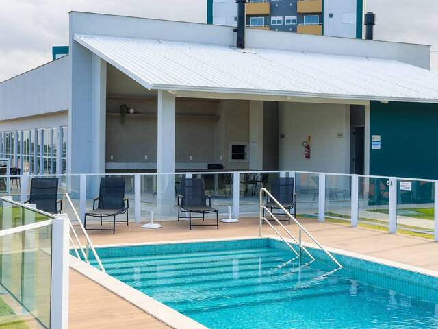 #33 - Apartamento para Venda em Criciúma - SC