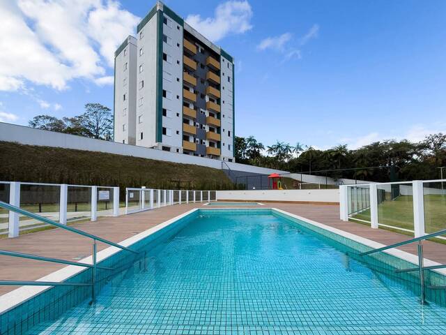 #33 - Apartamento para Venda em Criciúma - SC
